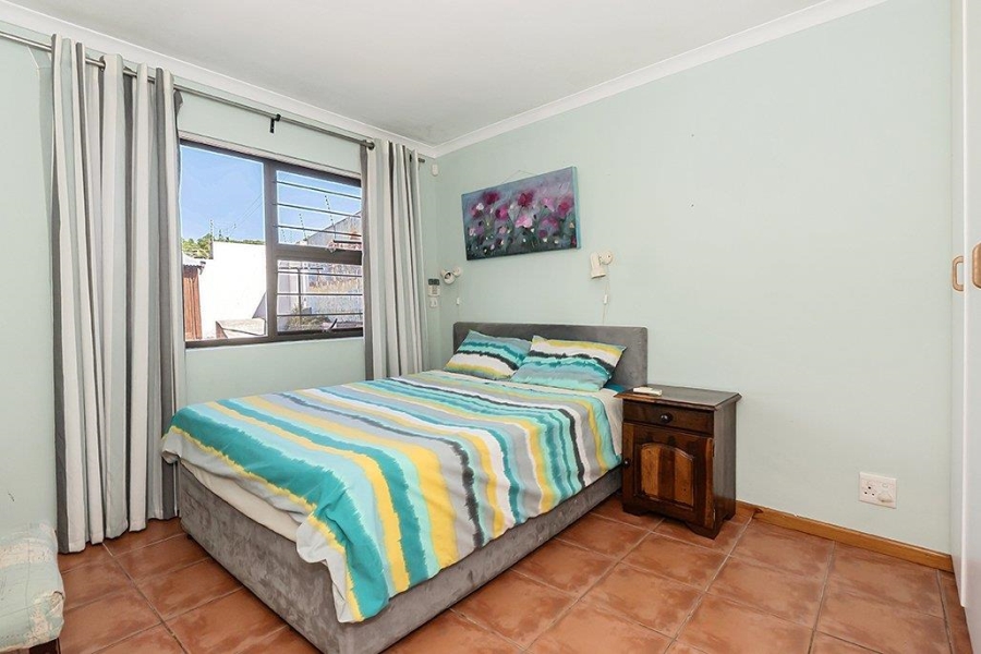 5 Bedroom Property for Sale in Strand North Western Cape